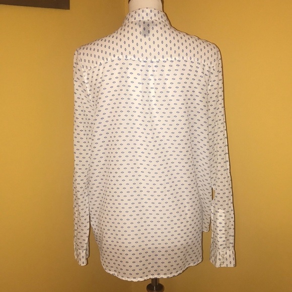 2/$15 or 3/$20 Gap button down boyfriend shirt - Picture 3 of 5